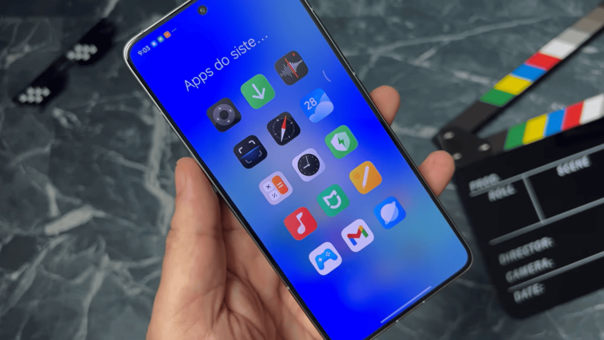 Discover the new wallpaper blur feature of HyperOS 2 Launcher! Personalize your phone with a stylish and modern look. Try it now!