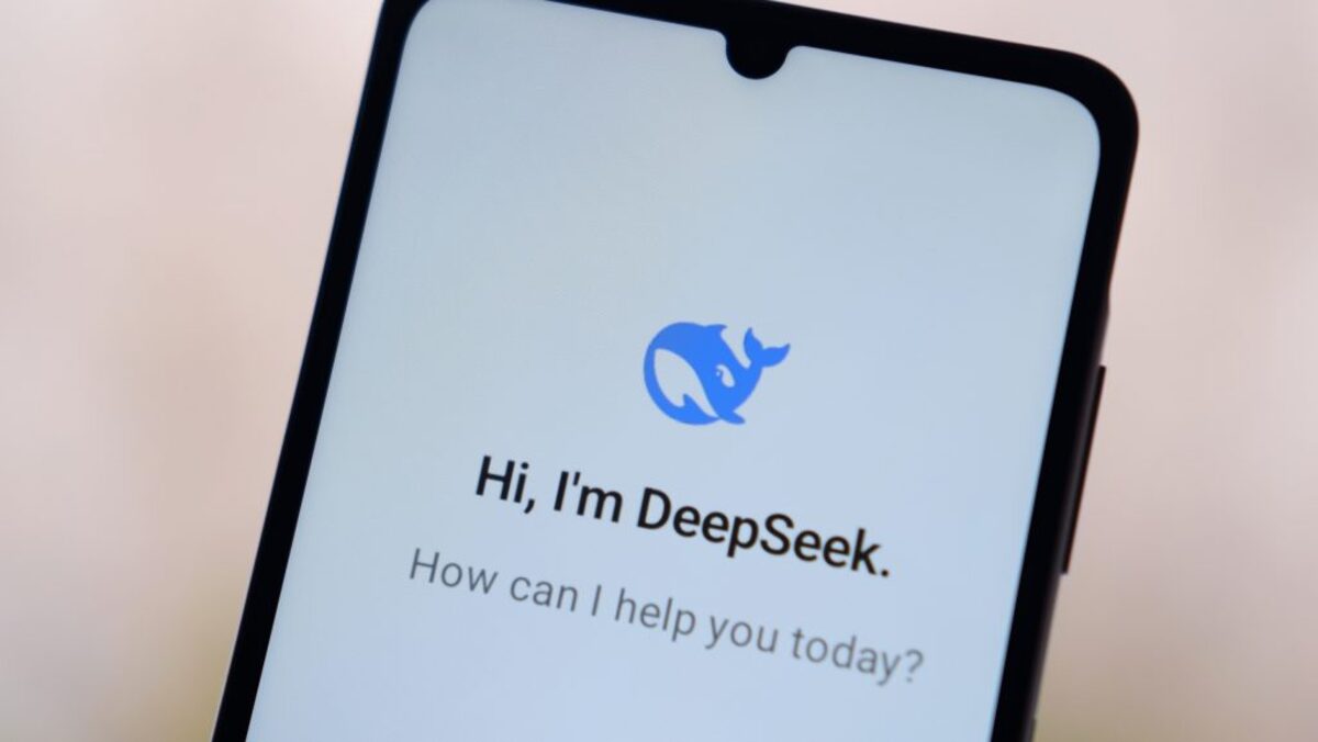 Experience the power of advanced AI on your Xiaomi device! AI Toolbox Beta 1.0.3 now supports the DeepSeek-R1 model. Discover new possibilities and improved performance.