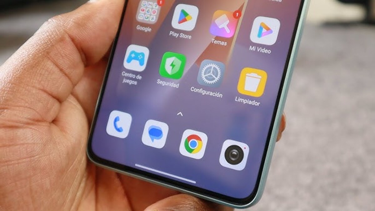 Xiaomi HyperOS 2.0 and 2.1 update is rolling out! Check if your Xiaomi, Redmi, or POCO device is on the complete list of phones being updated today.