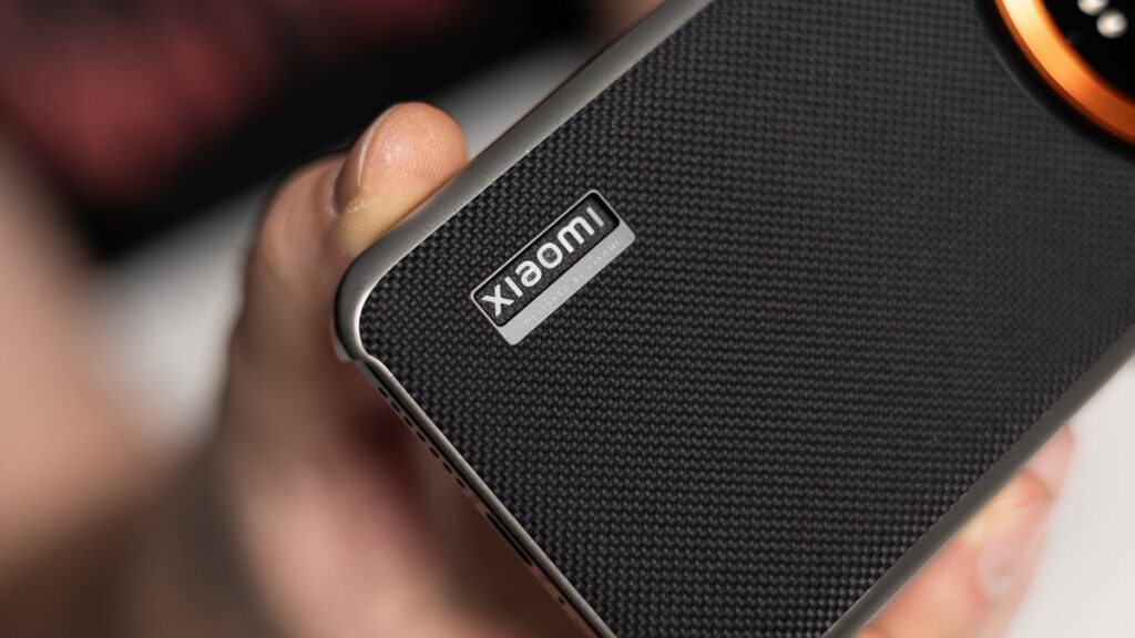HyperOS 2.2 is here! Discover the Xiaomi and Redmi phones that will be updated in May (and the power of the AI-powered Camera 6.0)