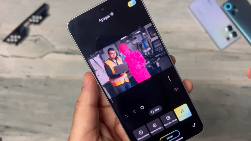 Smartphone with the HyperOS 2.2 interface, showing the gallery application and its image editor, highlighting the function of deleting objects.