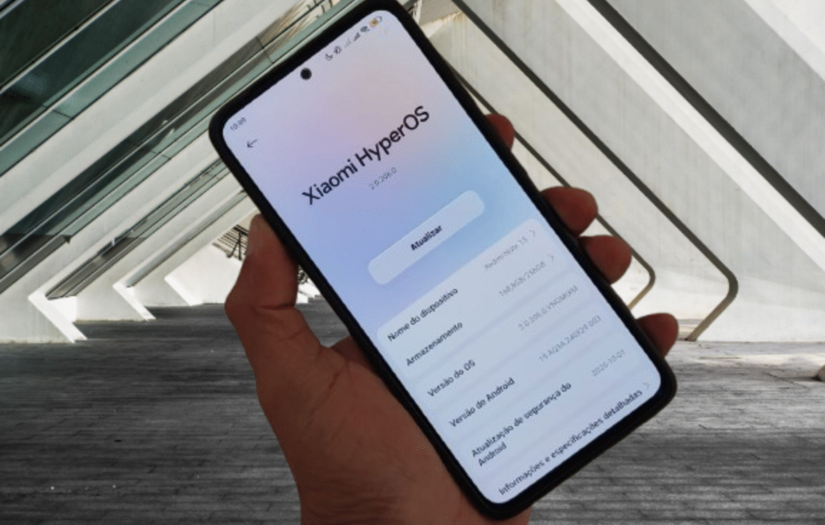 Check out the details: The Redmi Note 13 4G's 'About phone' screen, revealing Xiaomi HyperOS version 2.2.0.206.VNGMIXM, based on Android 15, with the October 2025 security patch. Ready for the new 2.0.207.VNGMIXM November Security Patch update!"